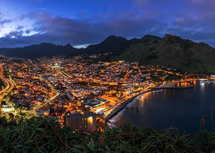 Machico Center W/ Terrace 5 Min Beach